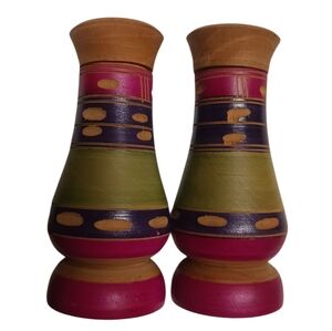 VINTAGE HAND CARVED WOODEN SALT & PEPPER SHAKER SET FROM MEXICO 🤎